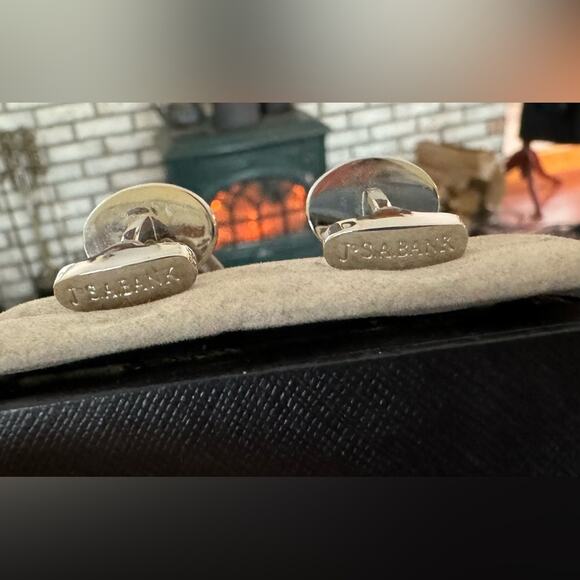 Jos. A. Bank Black and Silver Cufflinks - Picture 3 of 4